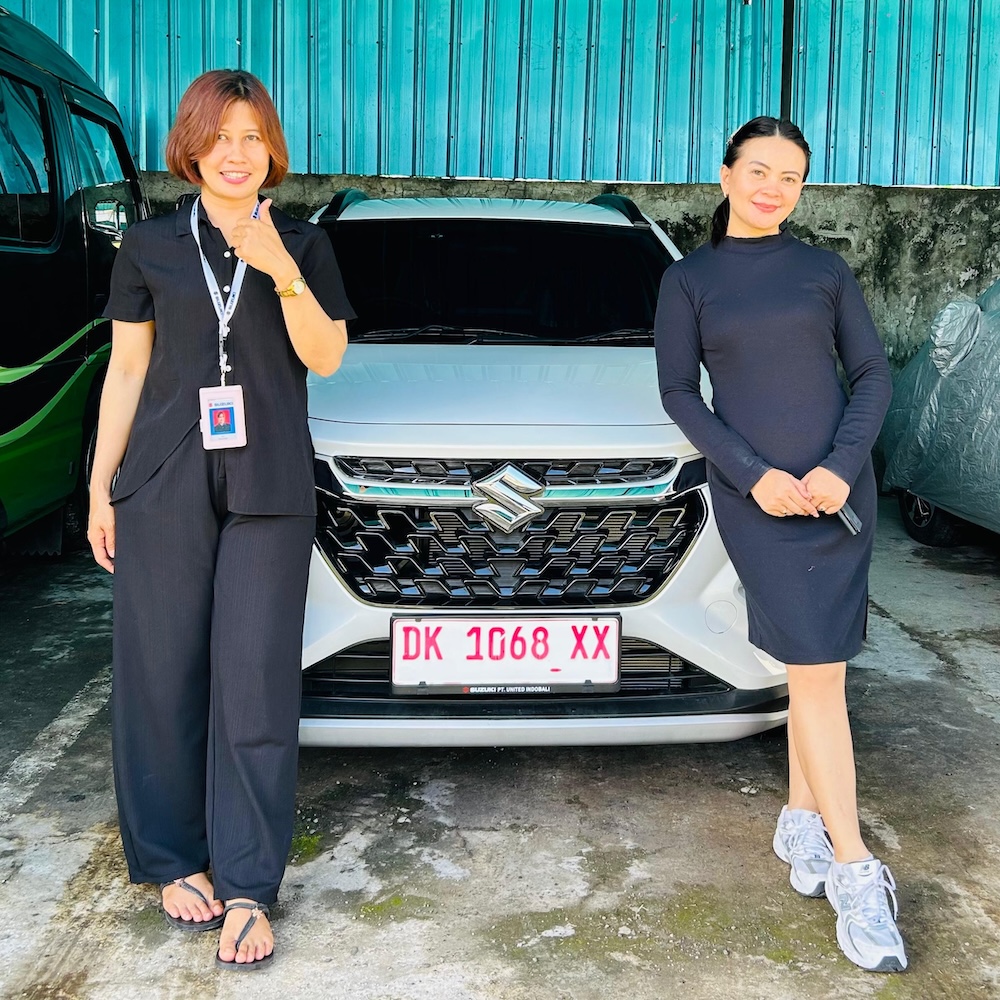 Pelanggan 3 bersama Evi Suzuki